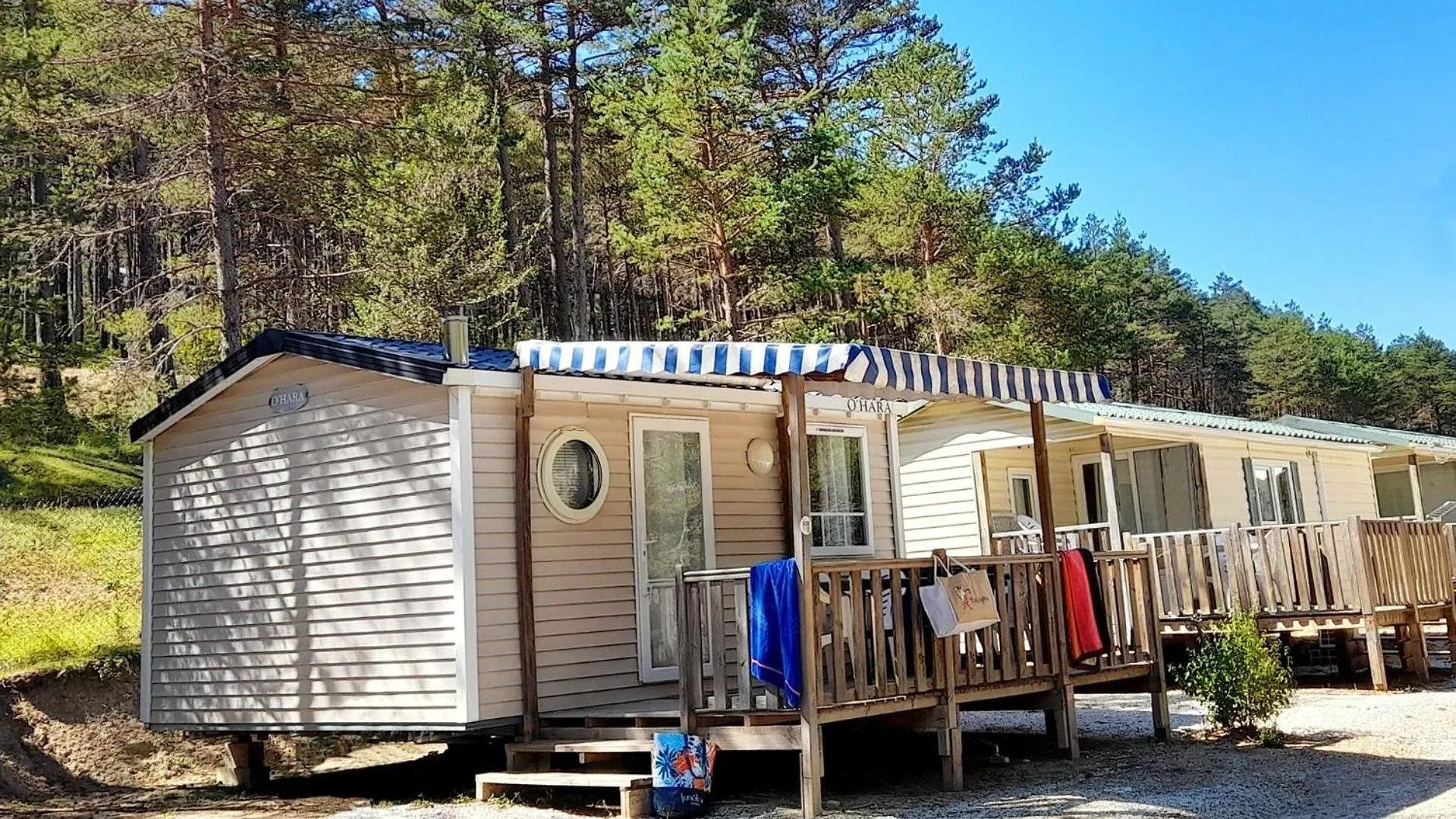 Camping La Pinatelle Saint-Auban  2*, Saint-Auban (Alpes-Maritimes) France