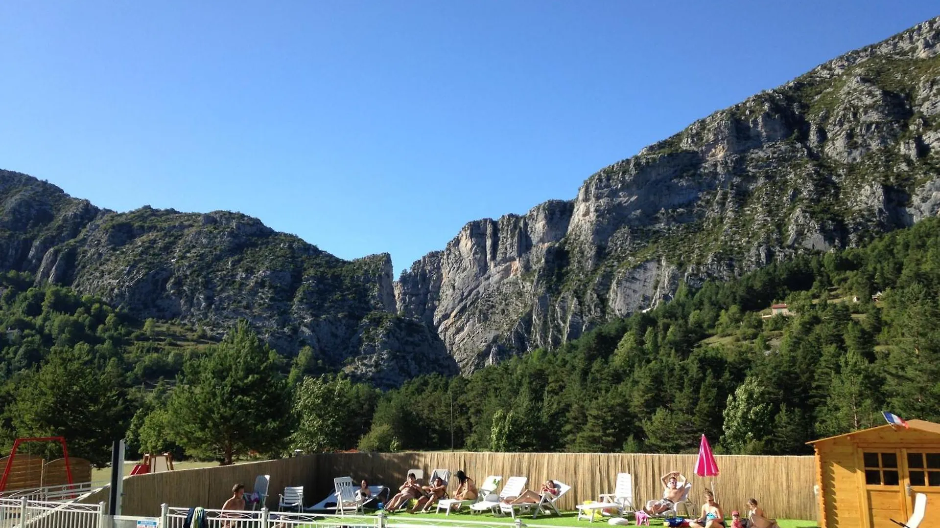 Camping La Pinatelle Saint-Auban  2*, Saint-Auban (Alpes-Maritimes) France